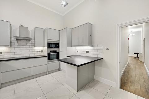4 bedroom flat to rent, Tilney Street, London