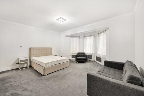 4 bedroom flat to rent, Tilney Street, London