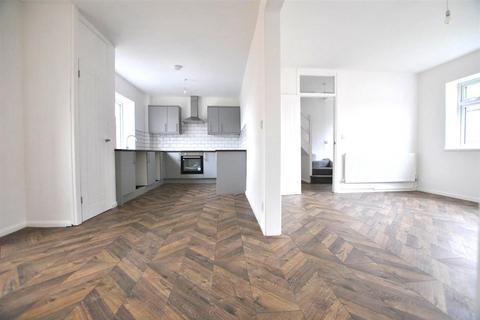 3 bedroom house to rent, Walsh Avenue, Hengrove, Bristol