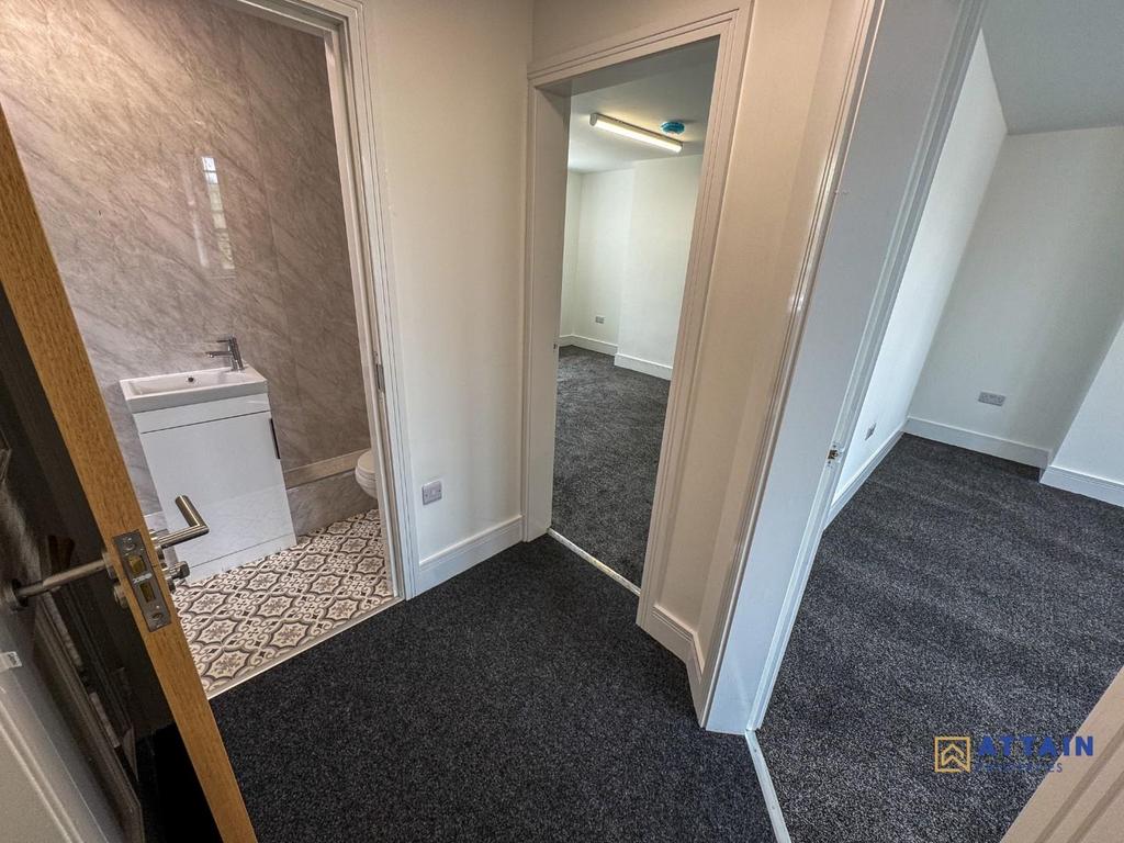 Hallway.jpg