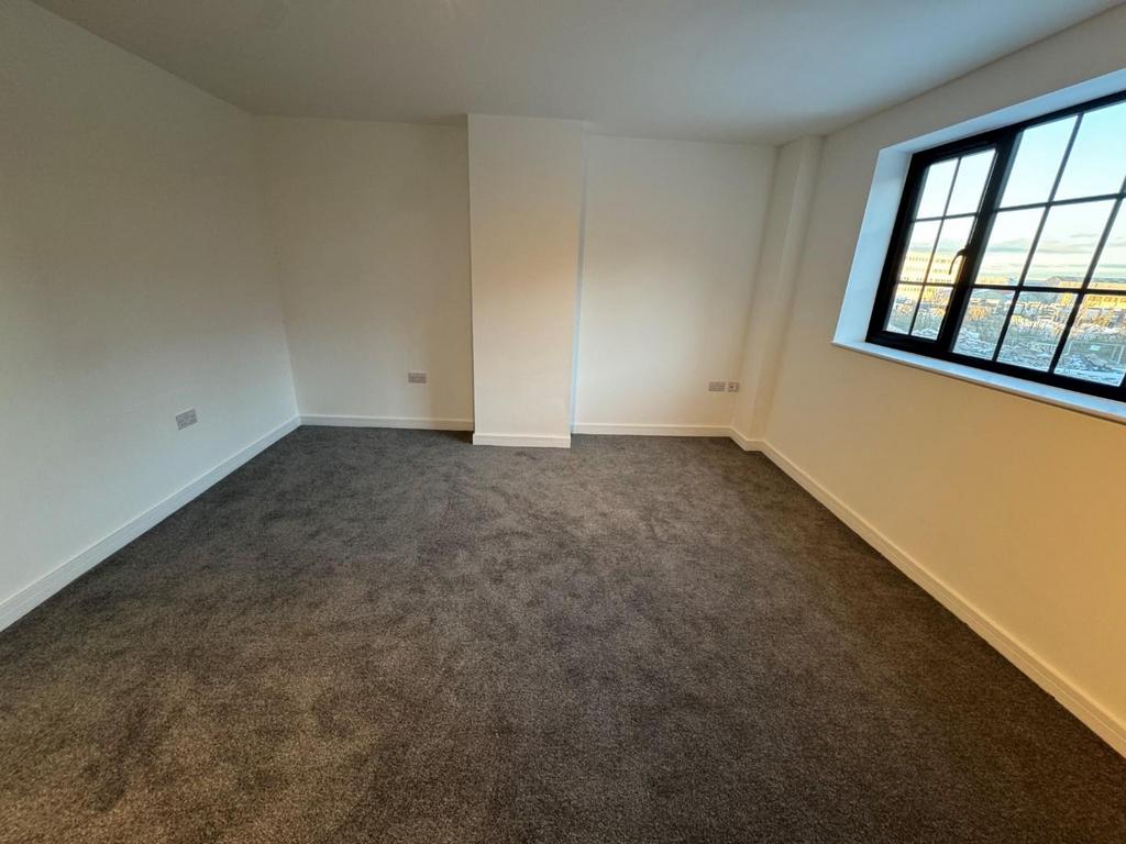 Master Bedroom.jpg