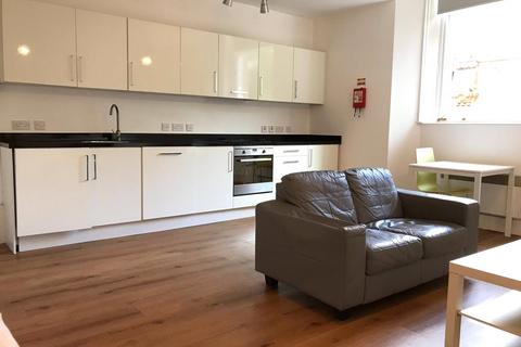 Flat to rent, Town Hall, Bexley Square, Salford, Manchester, M3