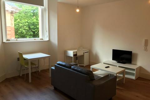 Flat to rent, Town Hall, Bexley Square, Salford, Manchester, M3