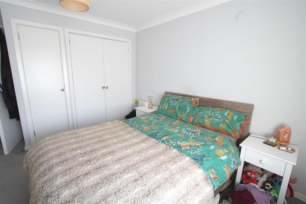 BEDROOM1.jpg