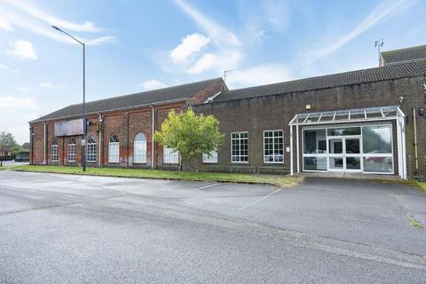 Hairdresser and barber shop to rent, Sleaford Rd Boston PE21 8EG