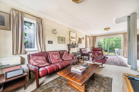 undefined, Grosvenor Road, Godalming GU7