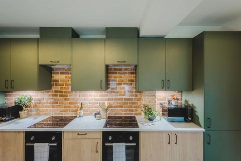 1 bedroom house of multiple occupation to rent, County Road, Swindon, SN1 2EE