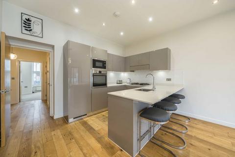 3 bedroom flat for sale, Parkhurst Road, London N11