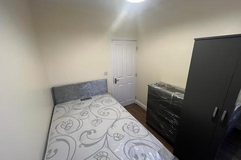 undefined, Malvern Road, Luton, Bedfordshire, LU1