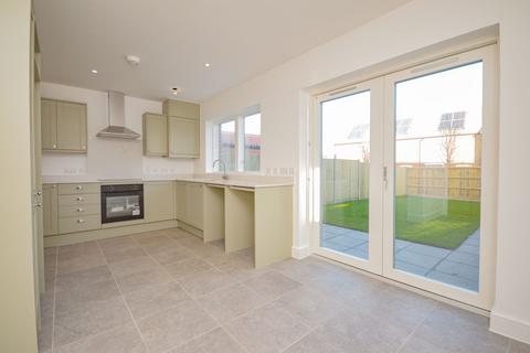 3 bedroom semi-detached house to rent, Hobbs Close, Wells-Next-The-Sea, NR23