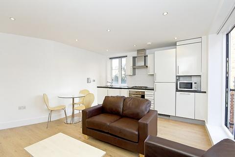 1 bedroom apartment to rent, Gloucester Court, Rowcross Street, SE1