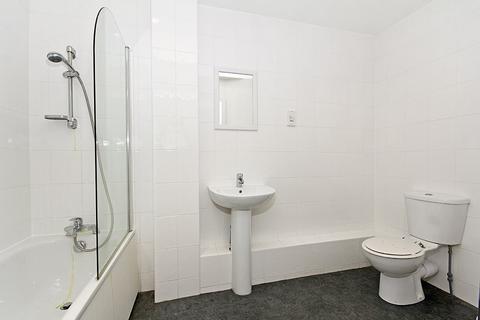 1 bedroom apartment to rent, Gloucester Court, Rowcross Street, SE1