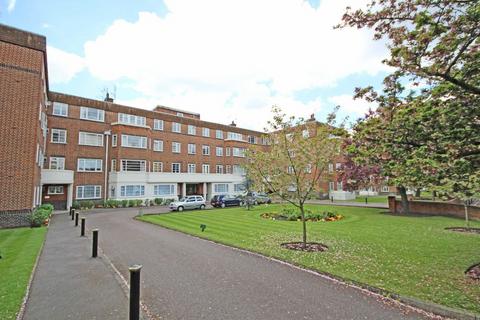 2 bedroom flat to rent, Sheen Court, Richmond TW10
