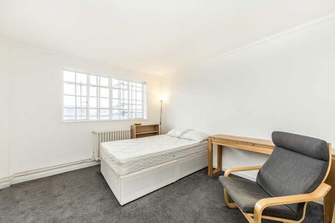 Studio to rent, Woburn Place, London WC1H