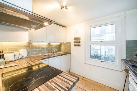 2 bedroom flat for sale, Tintern Street, LONDON SW4