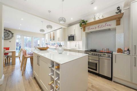 undefined, Bridge Way, Twickenham TW2