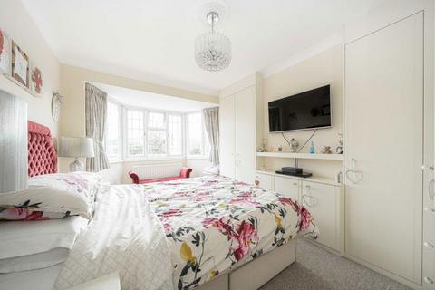 undefined, Bridge Way, Twickenham TW2