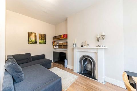 1 bedroom flat to rent, Arragon Road, Twickenham TW1