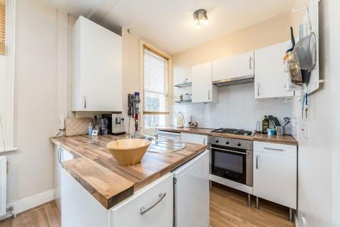 1 bedroom flat to rent, Arragon Road, Twickenham TW1