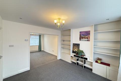 4 bedroom terraced house to rent, Review Road, London
