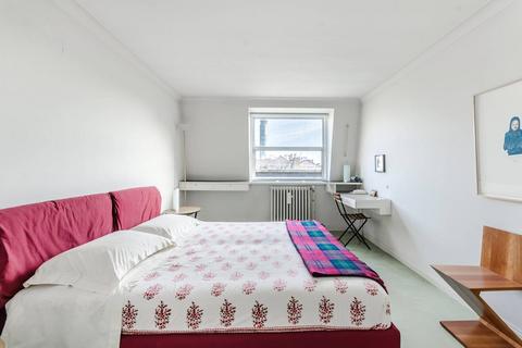 1 bedroom flat to rent, Portland Place, Marylebone, London, W1B