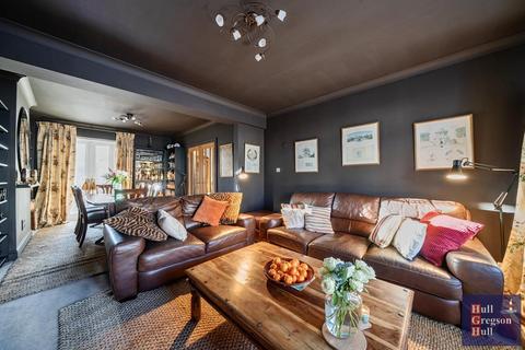 3 bedroom end of terrace house for sale, Wakeham, Portland