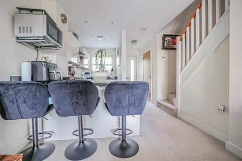 2 bedroom terraced house for sale, Kingcup Avenue, Hemel Hempstead, HP2