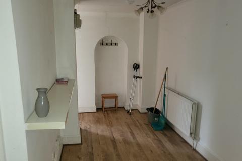 1 bedroom flat for sale, London SE25