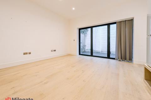 1 bedroom flat to rent, Gallows Yard, Kingston Upon Thames KT2