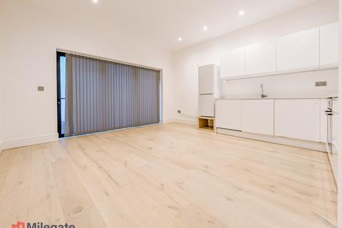 1 bedroom flat to rent, Gallows Yard, Kingston Upon Thames KT2