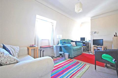 2 bedroom apartment to rent, Lebanon Court Richmond Road, Twickenham