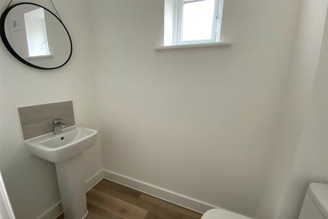 4 bedroom semi-detached house to rent, Shepherd Close, Stoke Gifford, Bristol, South Gloucestershire, BS34