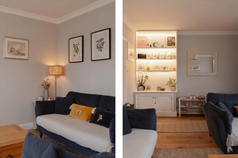 2 bedroom terraced house for sale, New North Road, Reigate