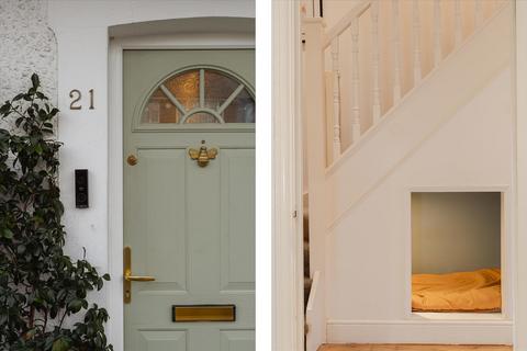 2 bedroom terraced house for sale, New North Road, Reigate