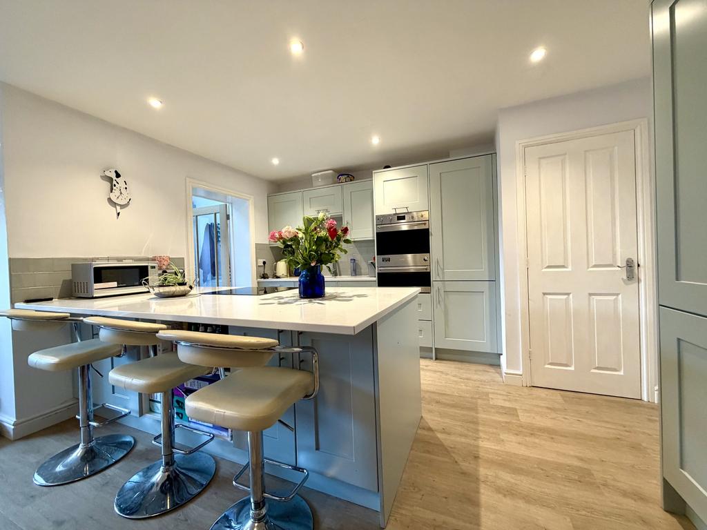 Kitchen main