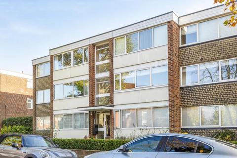 Salisbury Avenue,  Finchley,  N3