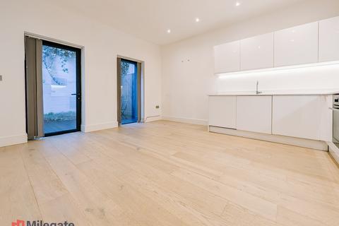 1 bedroom flat to rent, Gallows Yard, Kingston Upon Thames KT2