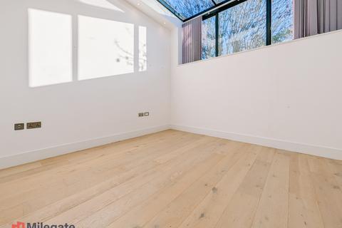 1 bedroom flat to rent, Gallows Yard, Kingston Upon Thames KT2