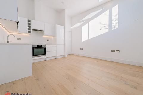 1 bedroom flat to rent, Gallows Yard, Kingston Upon Thames KT2