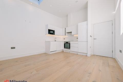 1 bedroom flat to rent, Gallows Yard, Kingston Upon Thames KT2