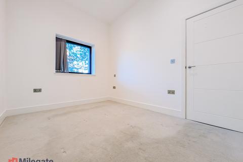 1 bedroom flat to rent, Gallows Yard, Kingston Upon Thames KT2