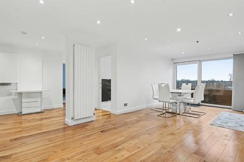 3 bedroom penthouse for sale, Temple Fortune Lane, Barnet NW11