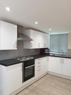 Studio to rent, London , NW2