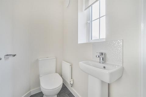 undefined, Tunnel Court, S81