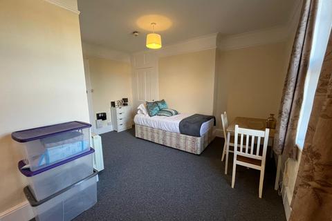 1 bedroom property to rent, Upper Fant Road, Maidstone ME16