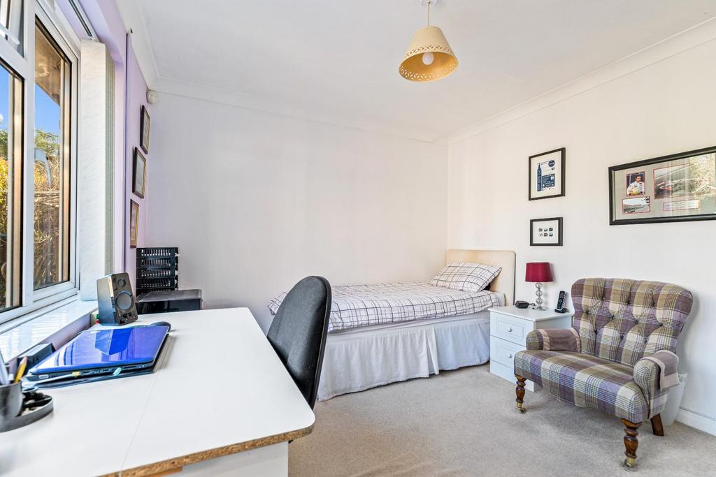 Bedroom 2.jpg