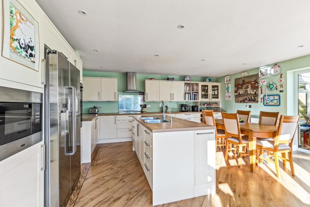 Kitchen.jpg