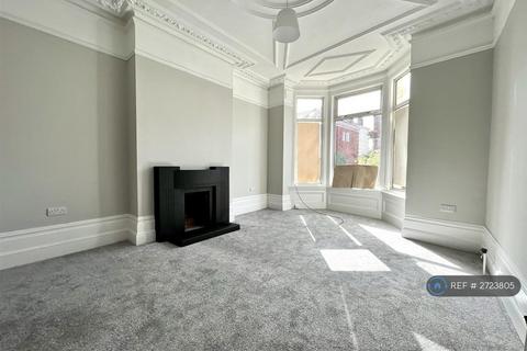 2 bedroom flat to rent, Derby Road, Portsmouth, PO2