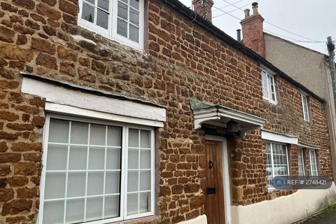 3 bedroom semi-detached house to rent, Lodge Road, Northampton, NN7