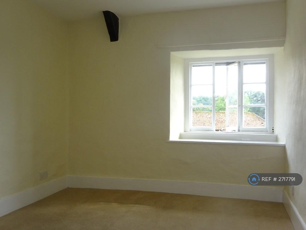 Bedroom 2. 2.8m x 3.6m